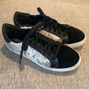 Black suede and faux snake skin casual sneaker - size 6.5